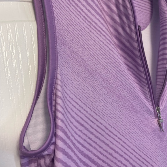 Greg Norman Sleeveless Zip shirt - Picture 2 of 6